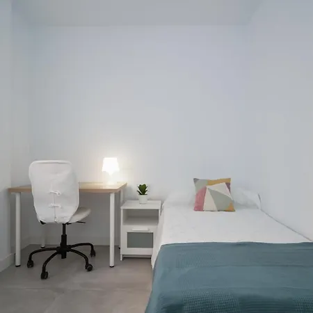 Delux And Contemporary Apartment *